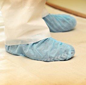 BLUE 7mil DIAMOND GRIP, CPE, NON-SKID, DUPONT™ TYVEK® SHOE AND BOOT GUARDS