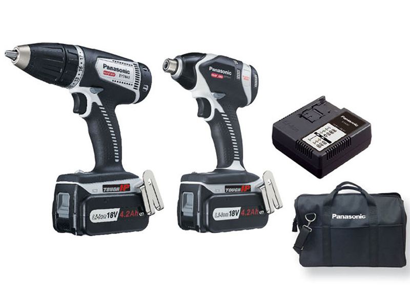 Panasonic EYC18DV42 Impact Driver Combo Kit with Dual Voltage Technology