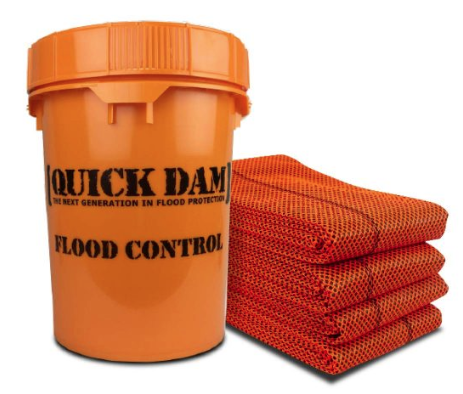 Quick Dam 10' Hi-Vis Orange Construction Water Barrier - 4 Pack w/ Bucket